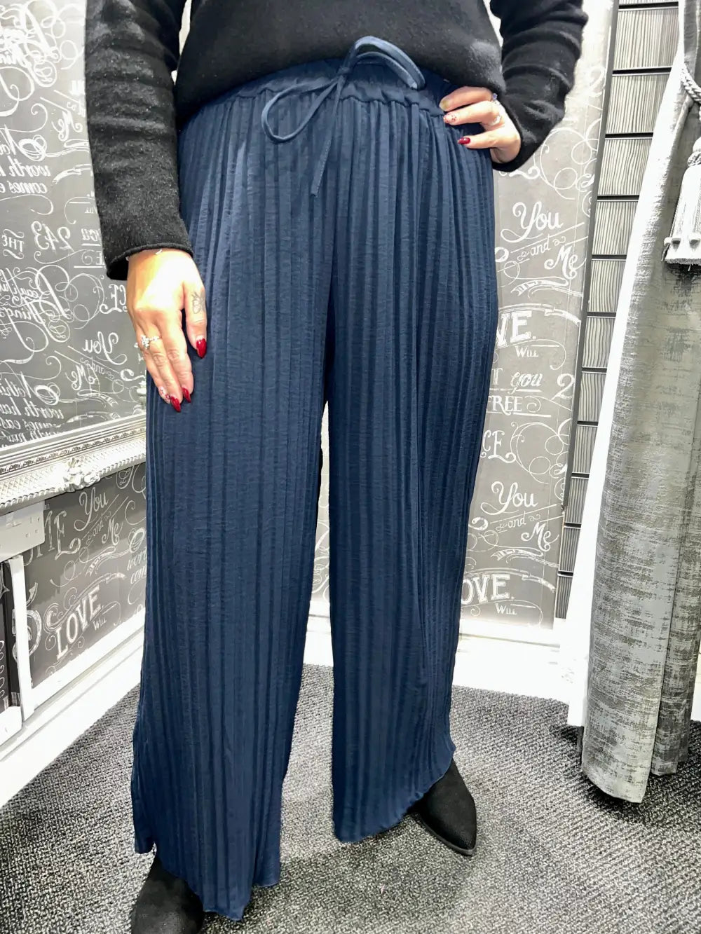 Jenna Pleated Trousers NAVY - Trousers