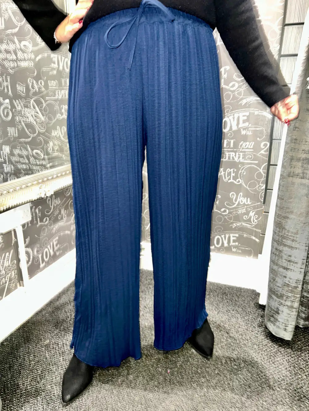 Jenna Pleated Trousers NAVY - Trousers