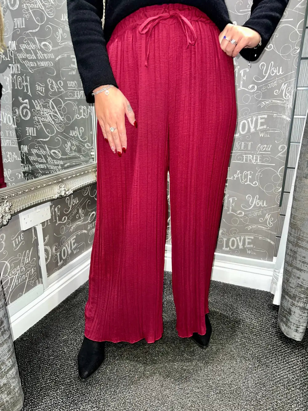Jenna Pleated Trousers WINE - Trousers