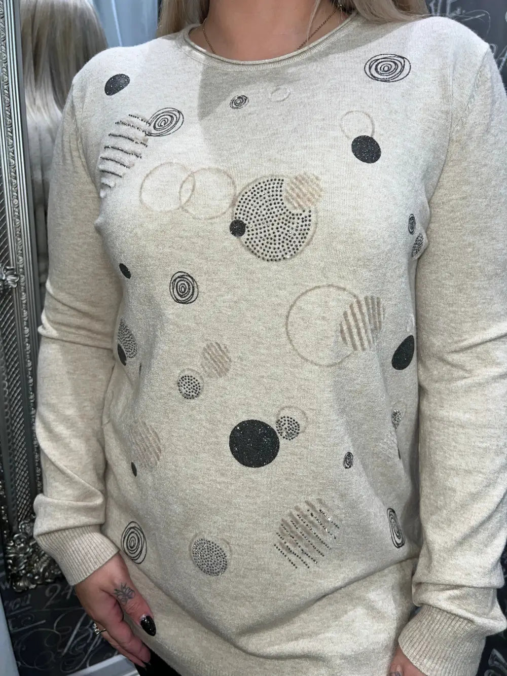 Kyra Circle Design Jumper BEIGE - Jumper