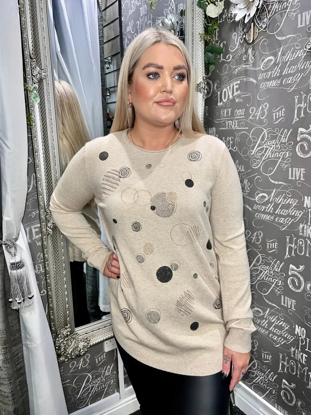 Kyra Circle Design Jumper BEIGE - Jumper