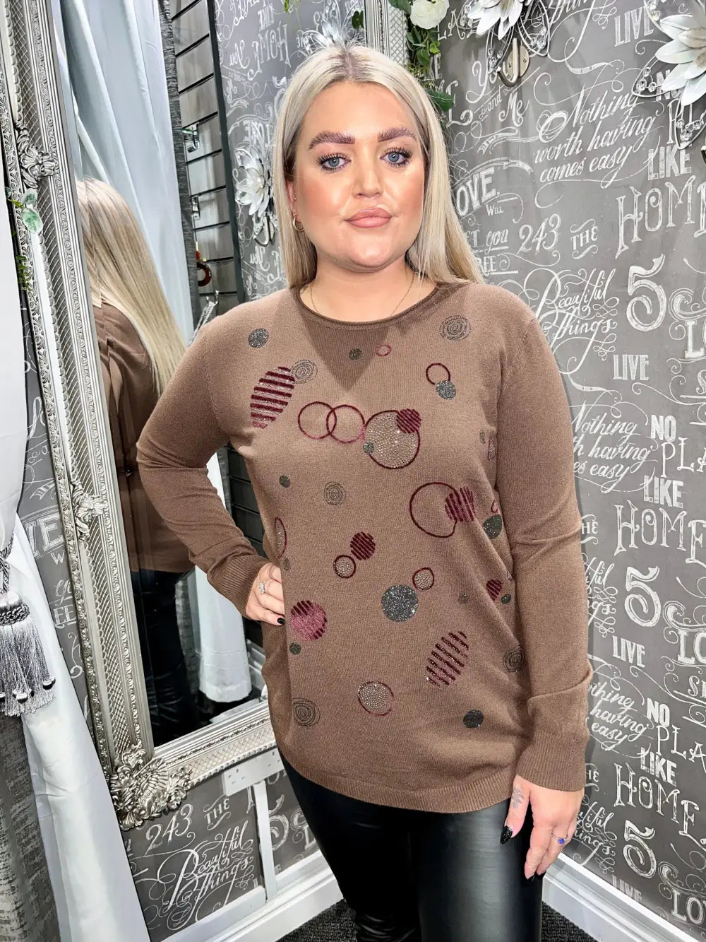 Kyra Circle Design Jumper CHOCOLATE - Jumper