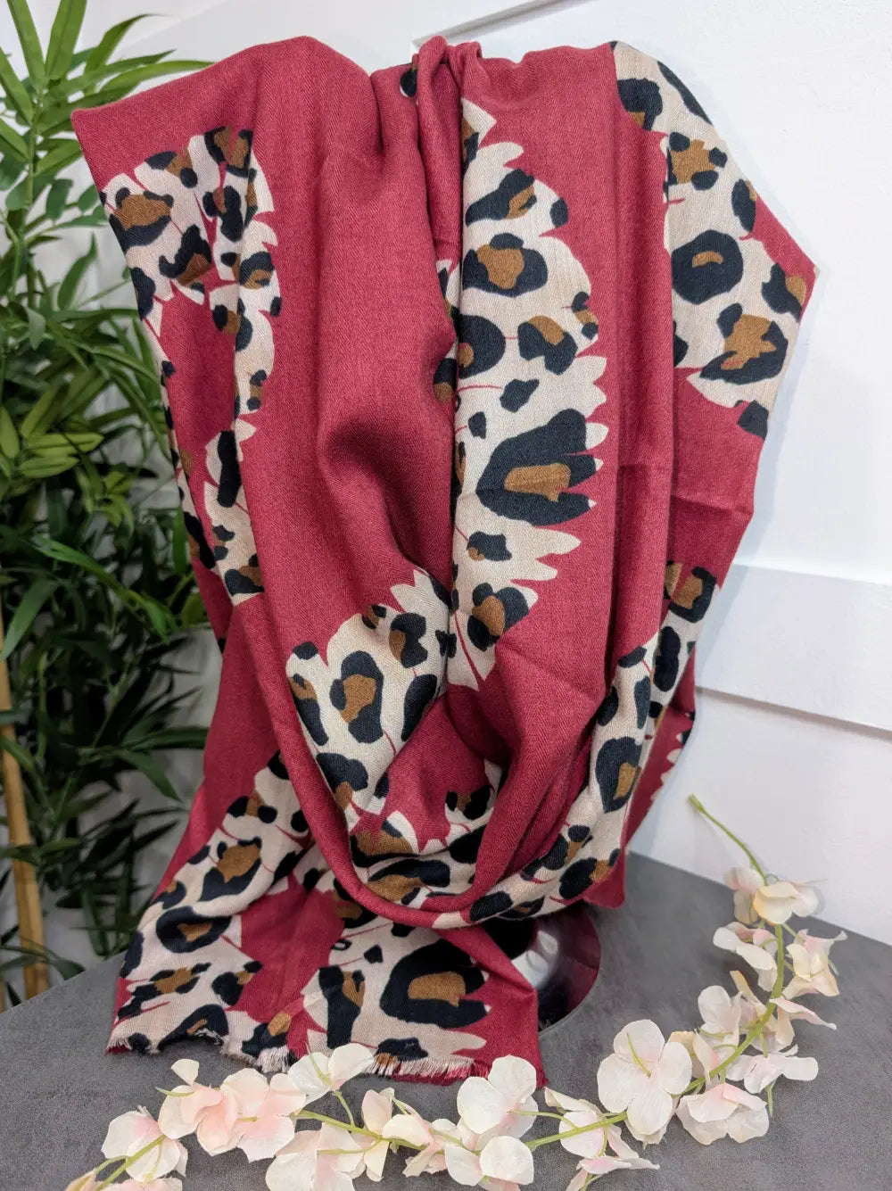 Lip Animal Print Scarf WINE