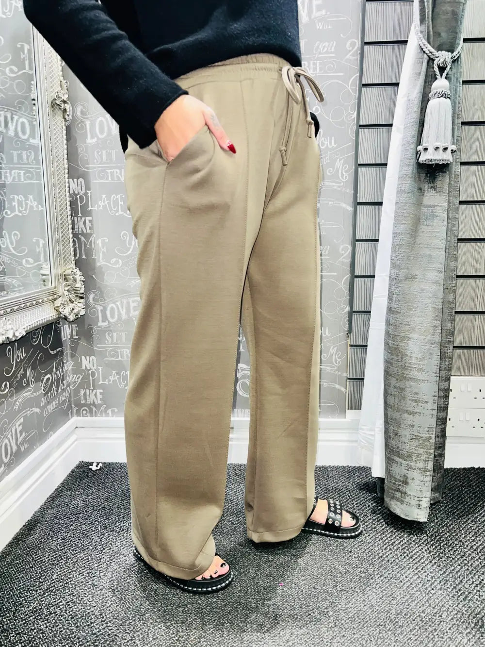 Lola Wide Leg Joggers MOCHA