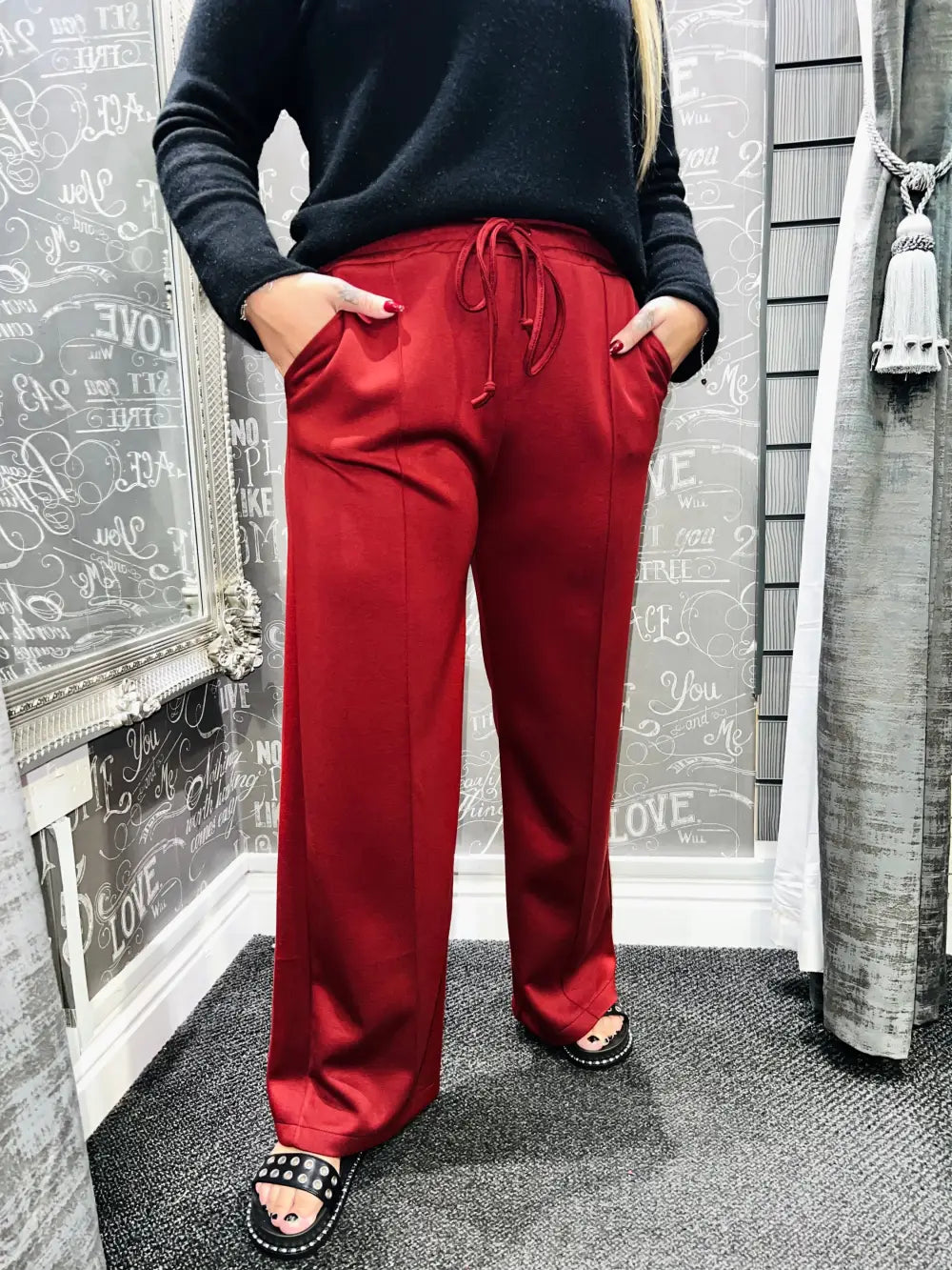 Lola Wide Leg Joggers WINE