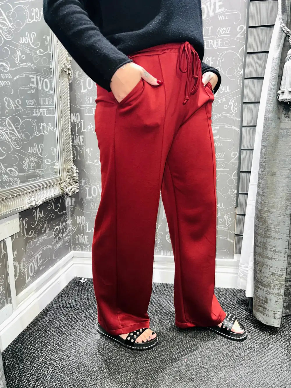 Lola Wide Leg Joggers WINE