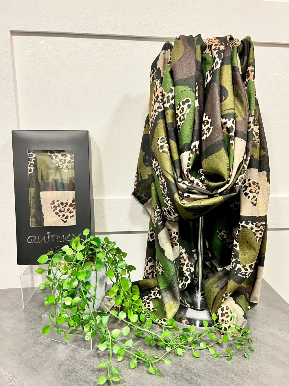 Patchwork Heart Scarf KHAKI - Scarf