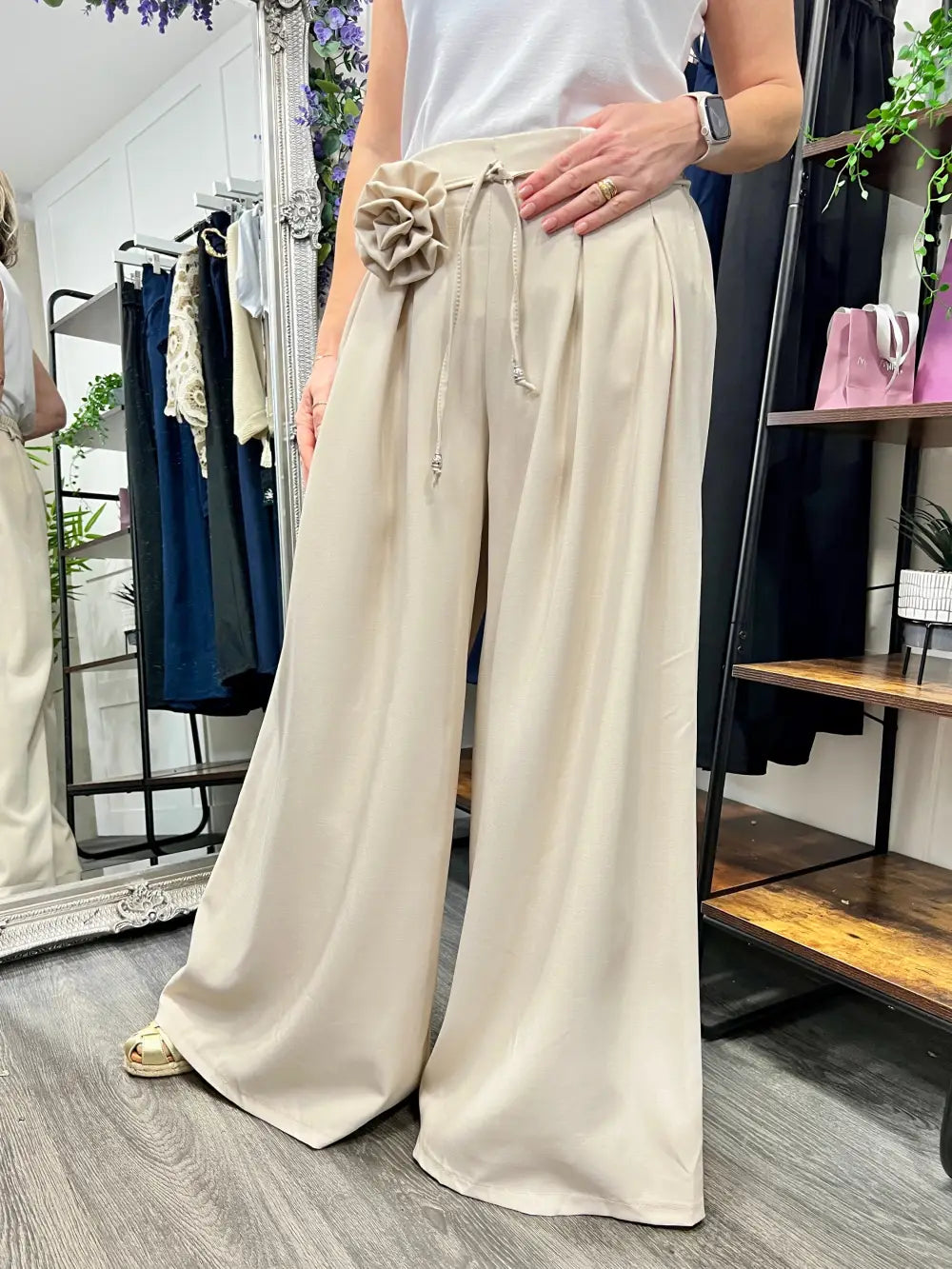 Rosette Wide Leg Trousers BEIGE
