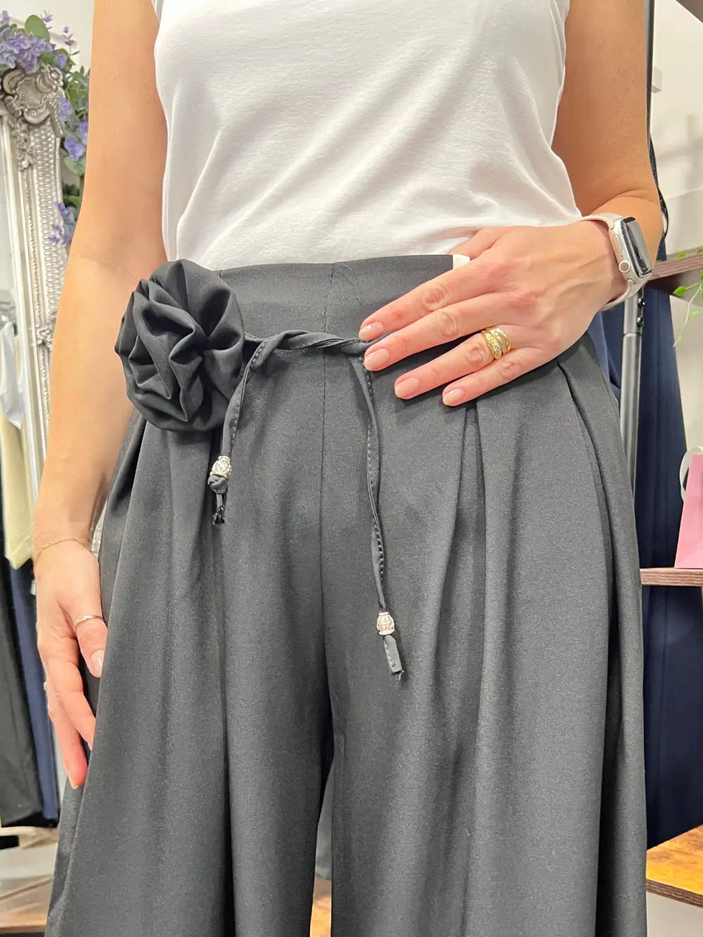 Rosette Wide Leg Trousers BLACK