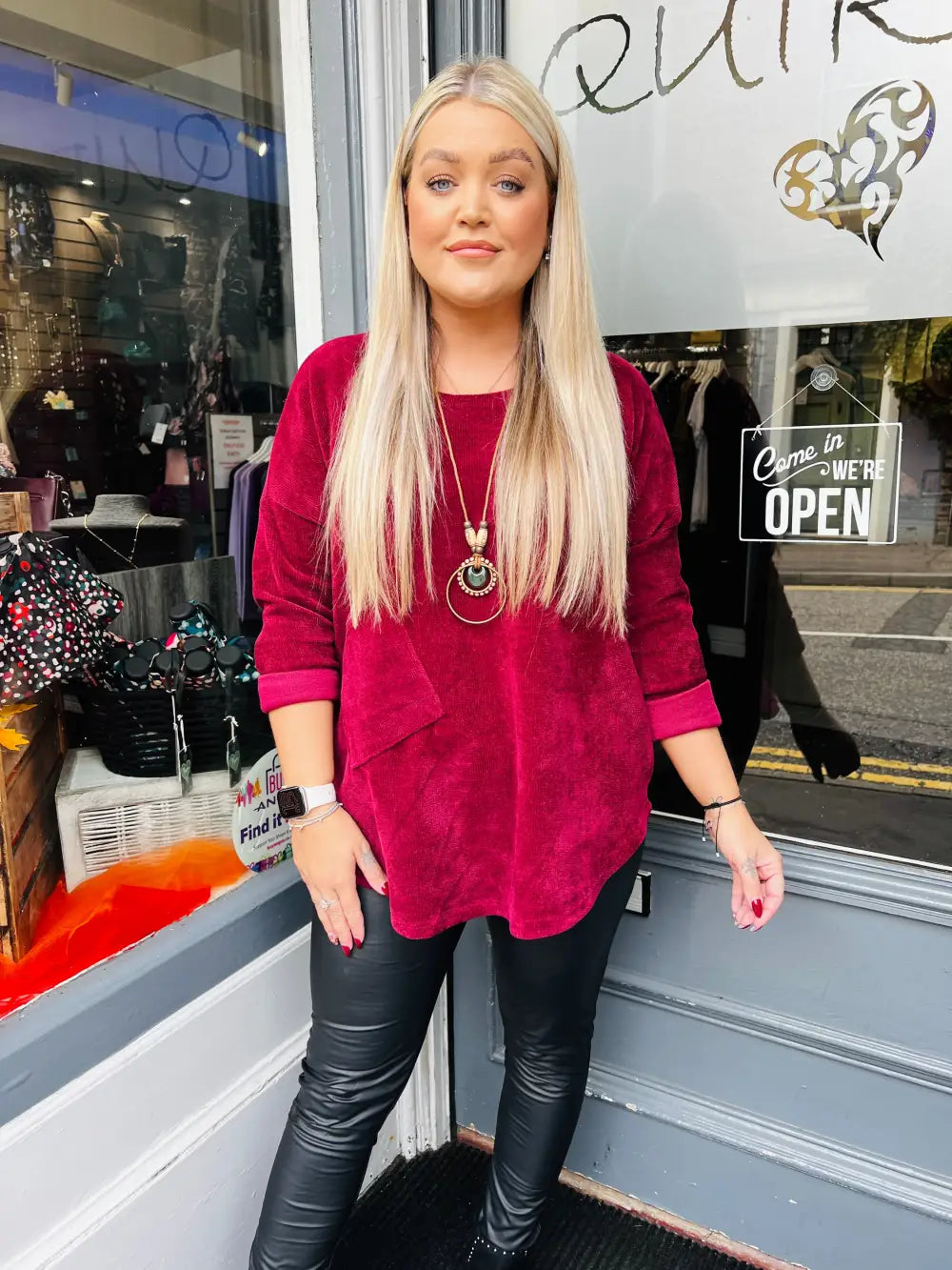 Rosie Chenille Necklace Top WINE