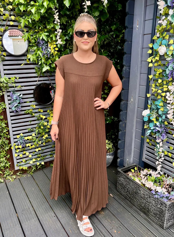 Safira Pleated Maxi Dress CHOCOLATE