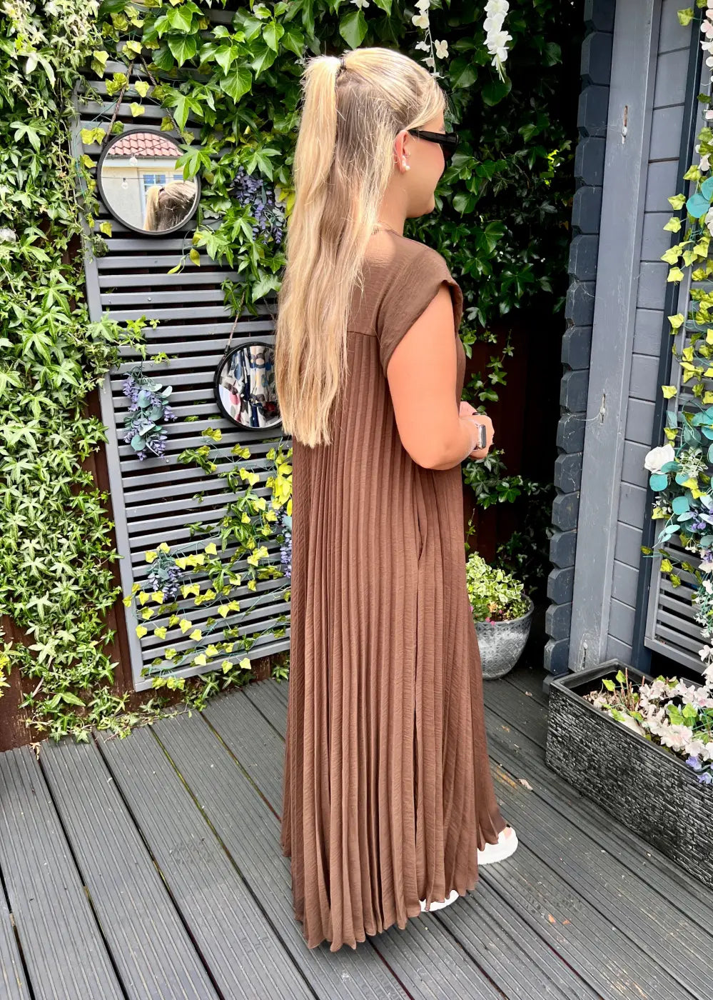 Safira Pleated Maxi Dress CHOCOLATE