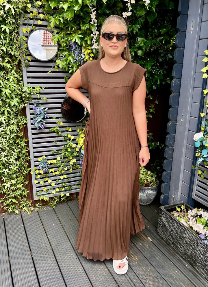 Safira Pleated Maxi Dress CHOCOLATE