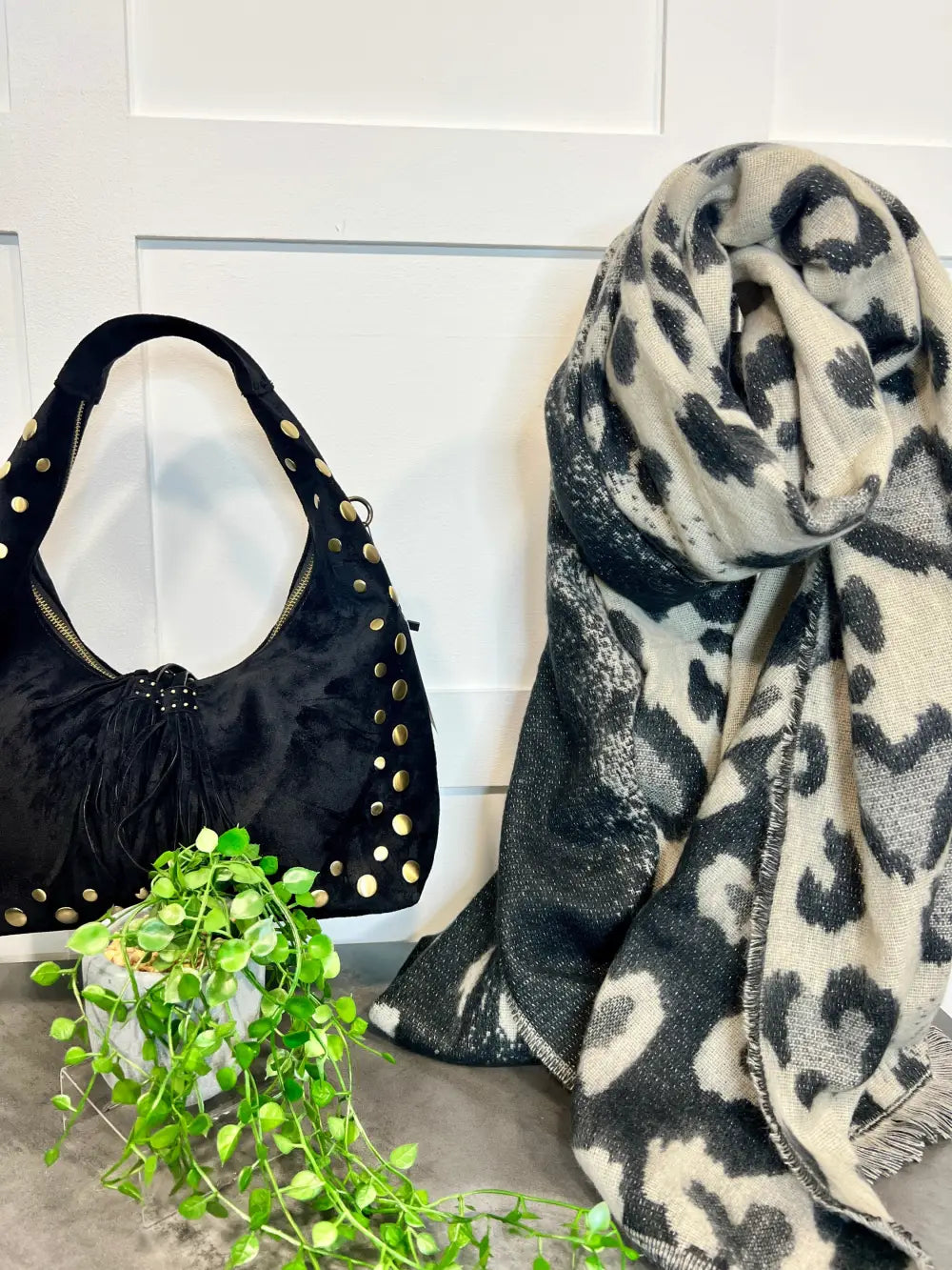 Shadow Heart Scarf BLACK - Scarf