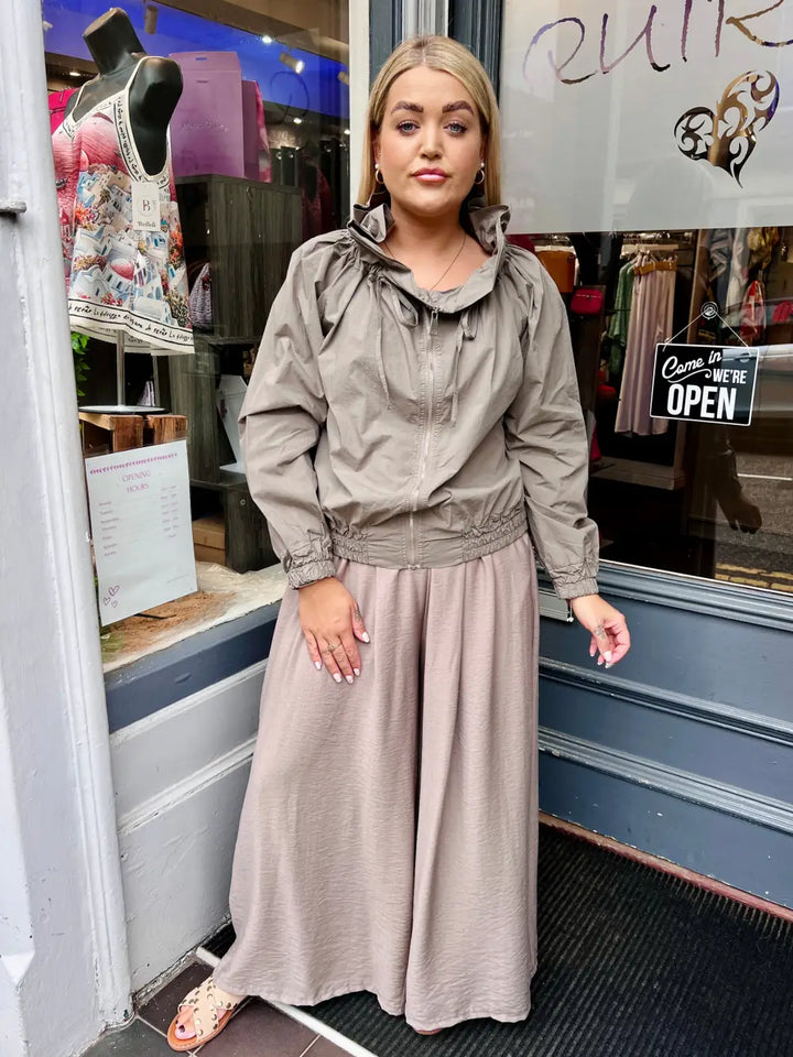 Teagan Ruffle Neck Jacket MOCHA