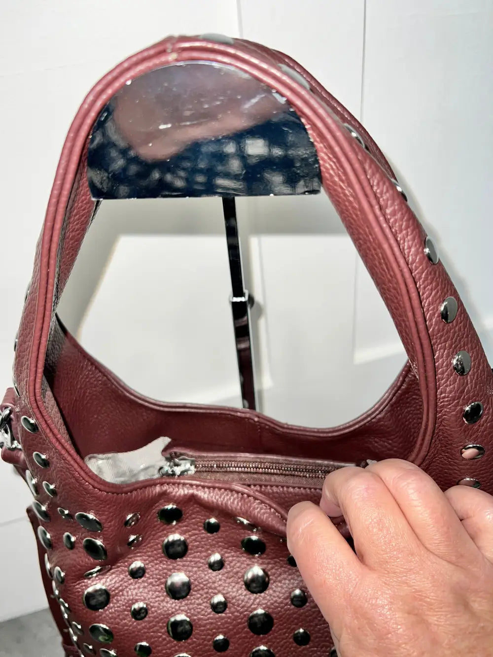 Vallan Stud Bucket Bag CHOCOLATE - Crossbody